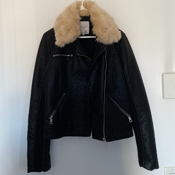 Zara Faux Leather Jacket with Removable Faux Fur Collar in size Medium - Picture 2 of 12